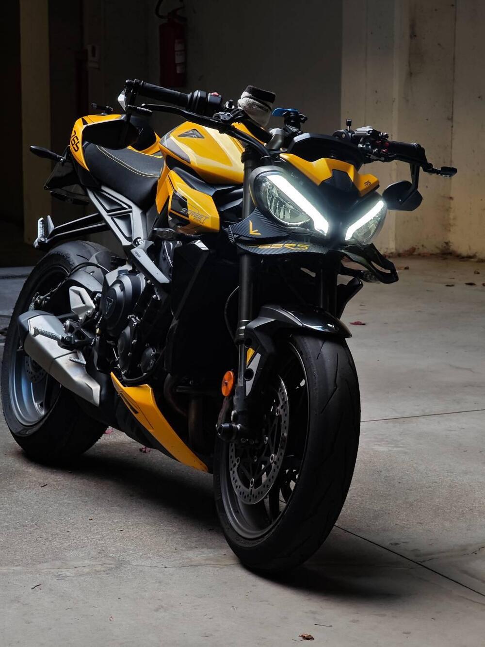 Triumph Street Triple 765 RS (2023 - 26) (4)