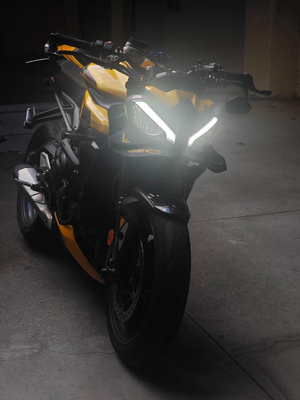 Triumph Street Triple 765 RS (2023 - 26) (7)