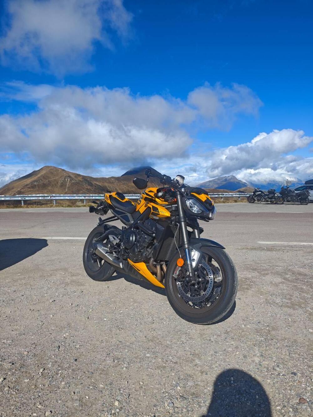 Triumph Street Triple 765 RS (2023 - 26) (14)