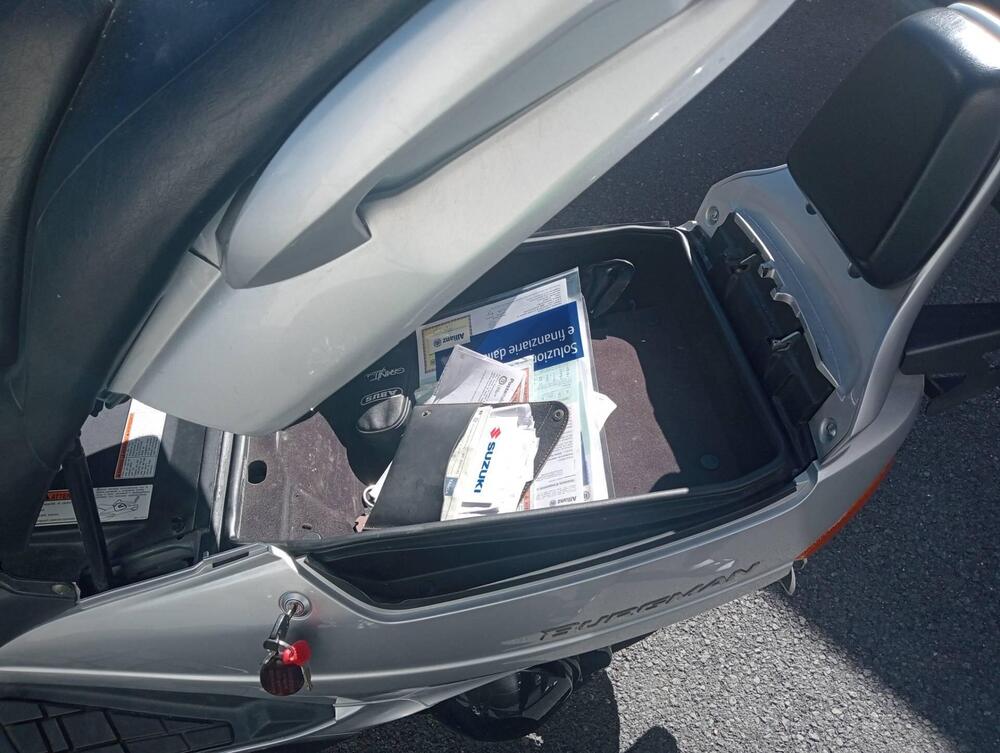 Suzuki Burgman AN 250 (1998 - 01) (16)