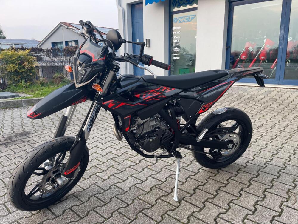 Betamotor RR 125 4T Motard T (2025 - 26) (4)