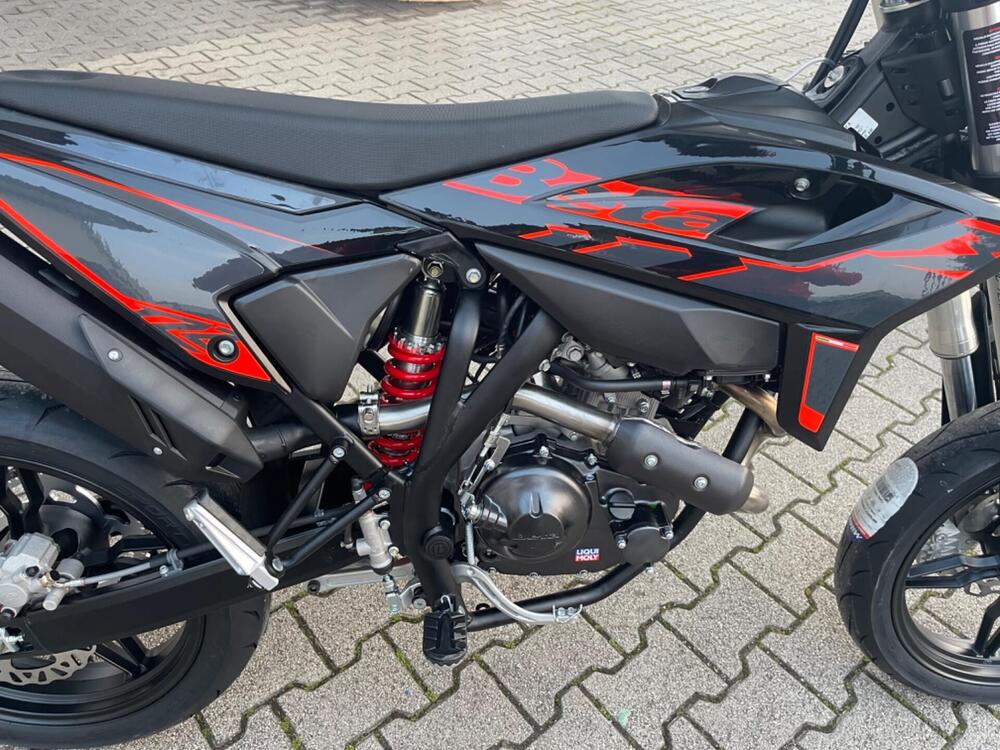 Betamotor RR 125 4T Motard T (2025 - 26) (8)