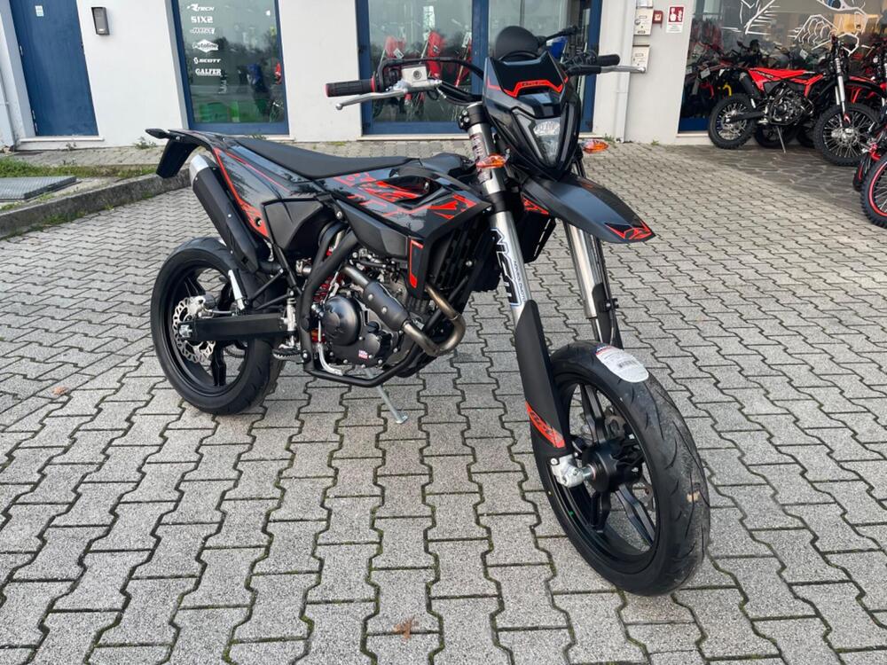 Betamotor RR 125 4T Motard T (2025 - 26) (10)