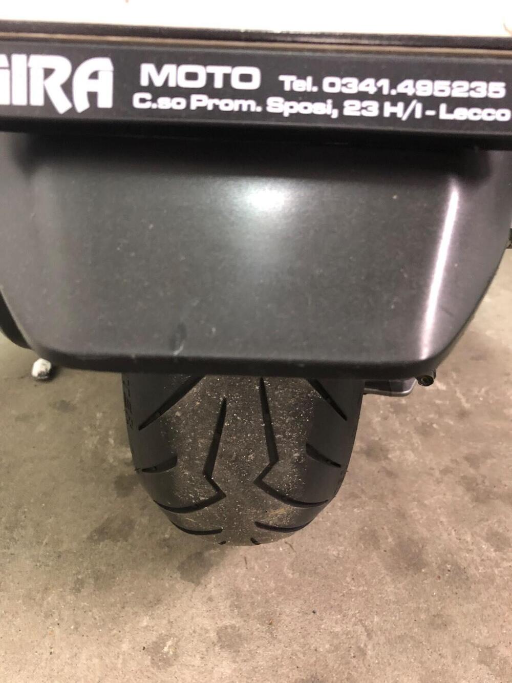 Honda Silver Wing 600 (2001 - 05) (4)