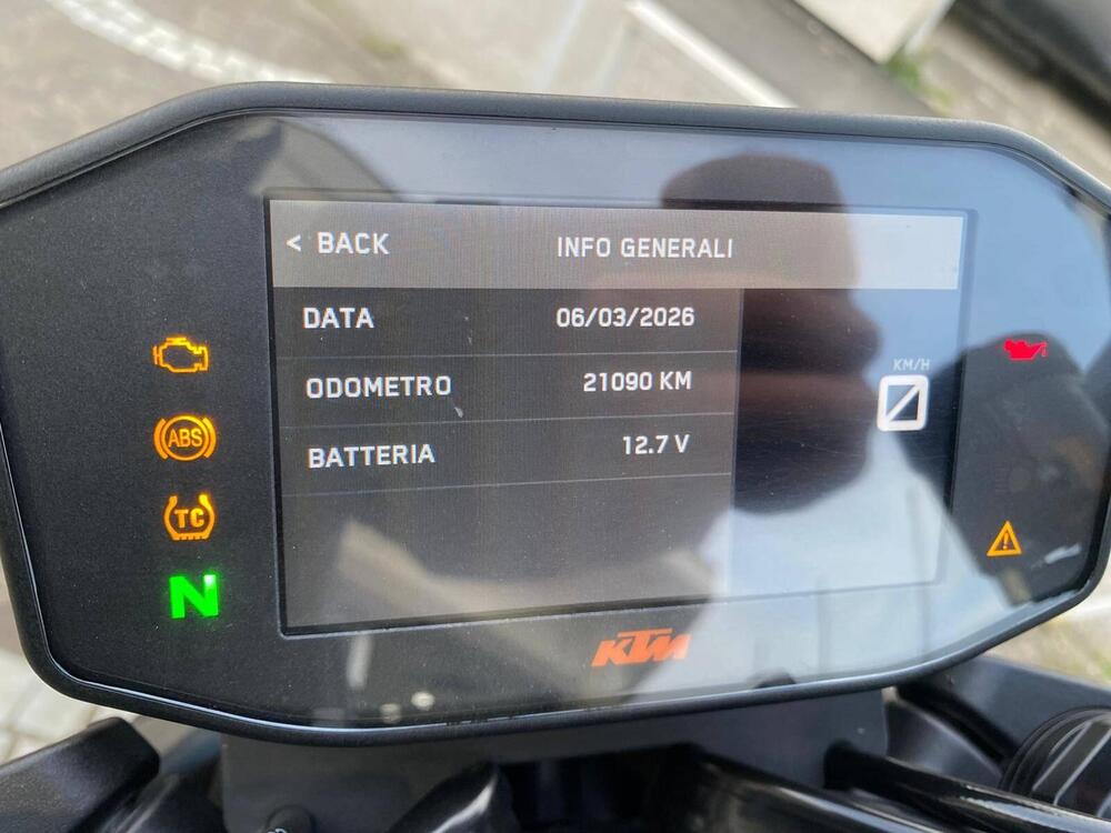 KTM 890 Duke R (2022 - 23) (3)