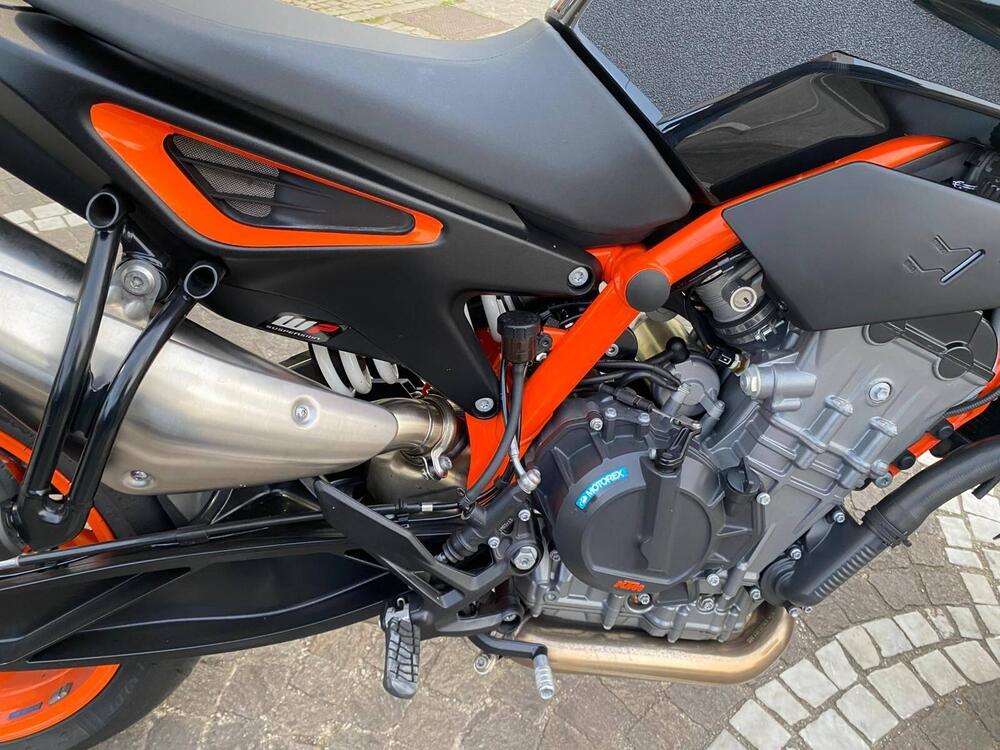 KTM 890 Duke R (2022 - 23) (11)