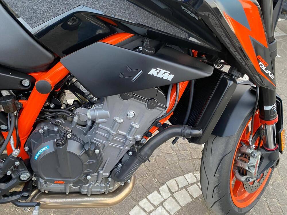 KTM 890 Duke R (2022 - 23) (5)