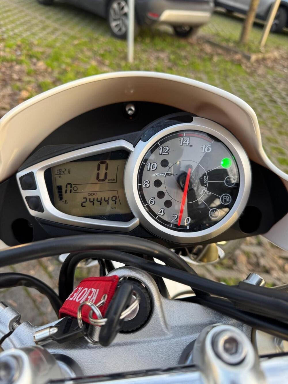 Triumph Street Triple R (2009 - 12) (11)