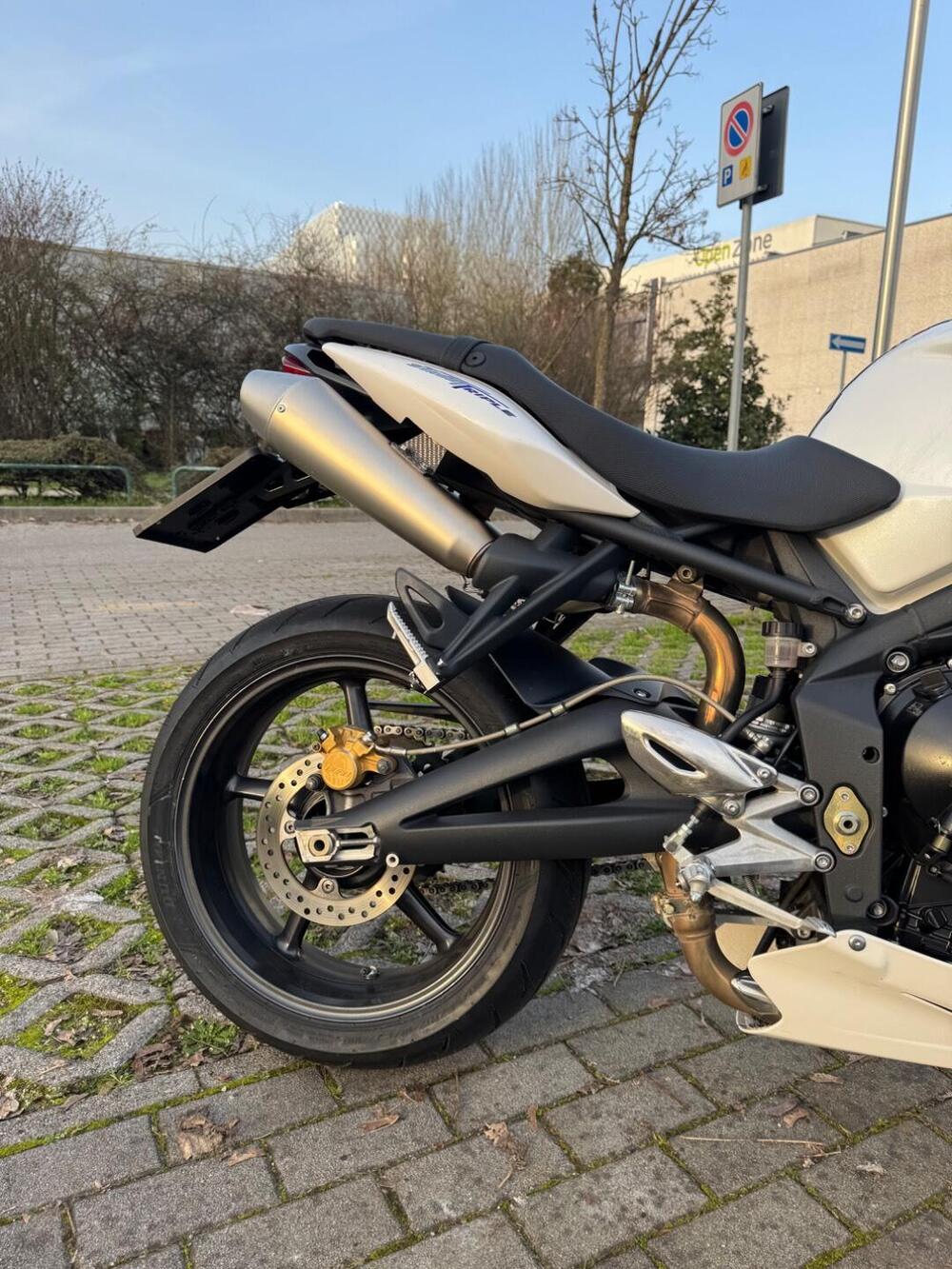 Triumph Street Triple R (2009 - 12) (18)