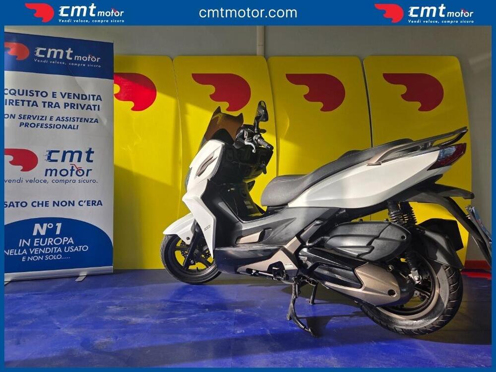 Kymco K-Xct 300i ABS (2012 - 17) (4)
