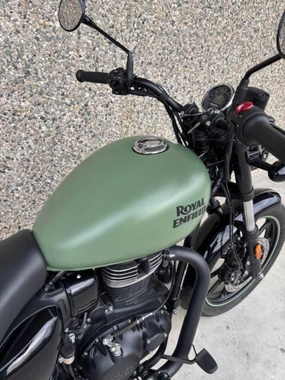 Royal Enfield Meteor 350 (2021 - 26) (7)