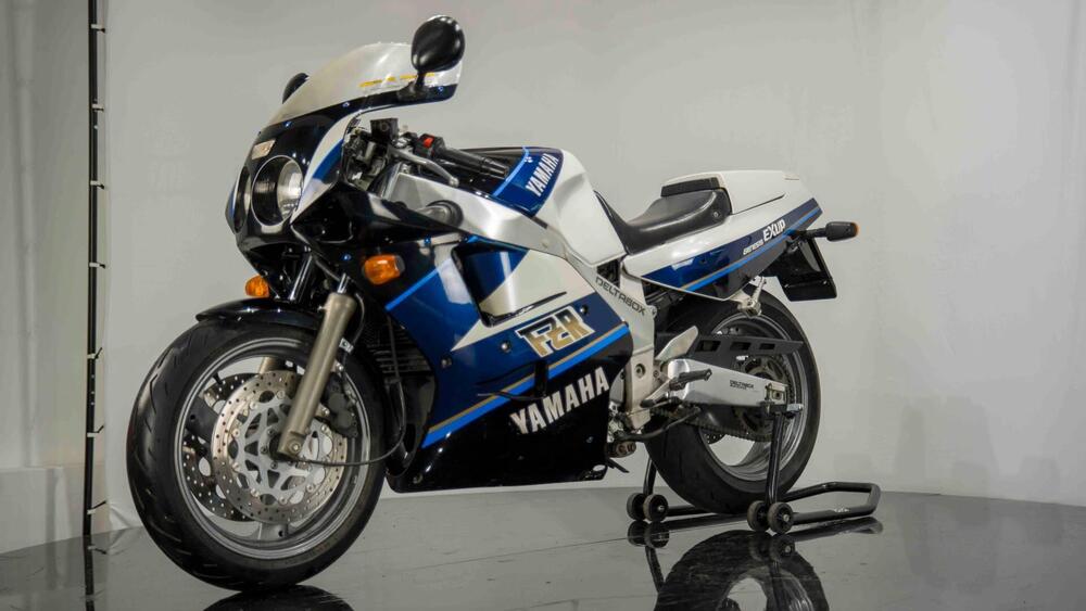 Yamaha FZR 1000 Exup (1989 - 90) (3)