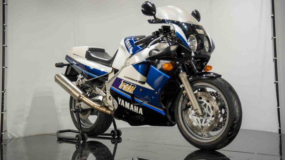 Yamaha FZR 1000 Exup (1989 - 90) (5)