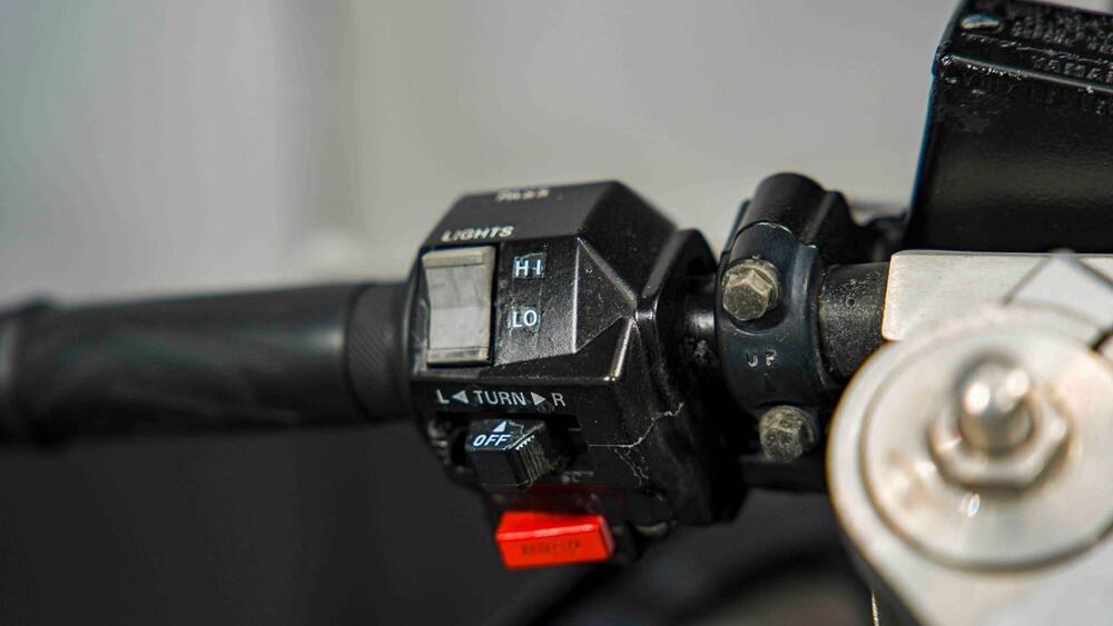 Yamaha FZR 1000 Exup (1989 - 90) (11)