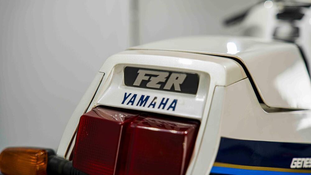 Yamaha FZR 1000 Exup (1989 - 90) (14)