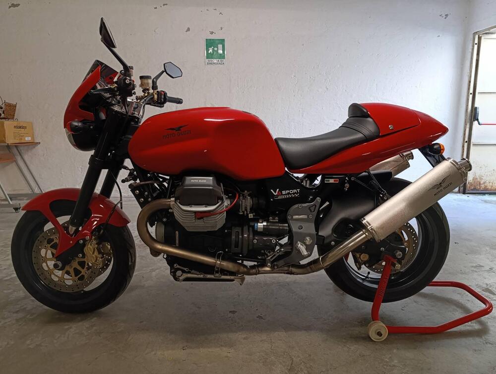 Moto Guzzi V11 Sport Naked (2002 - 05)