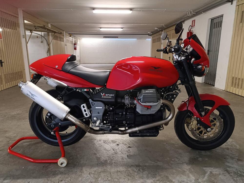 Moto Guzzi V11 Sport Naked (2002 - 05) (2)