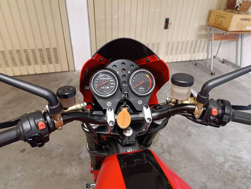 Moto Guzzi V11 Sport Naked (2002 - 05) (6)