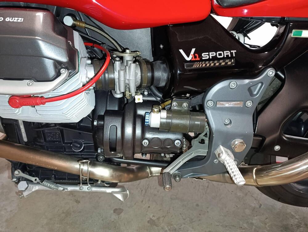 Moto Guzzi V11 Sport Naked (2002 - 05) (8)