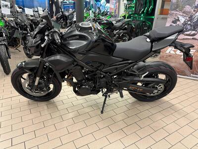 Kawasaki Z 900 (2025 - 26) nuova