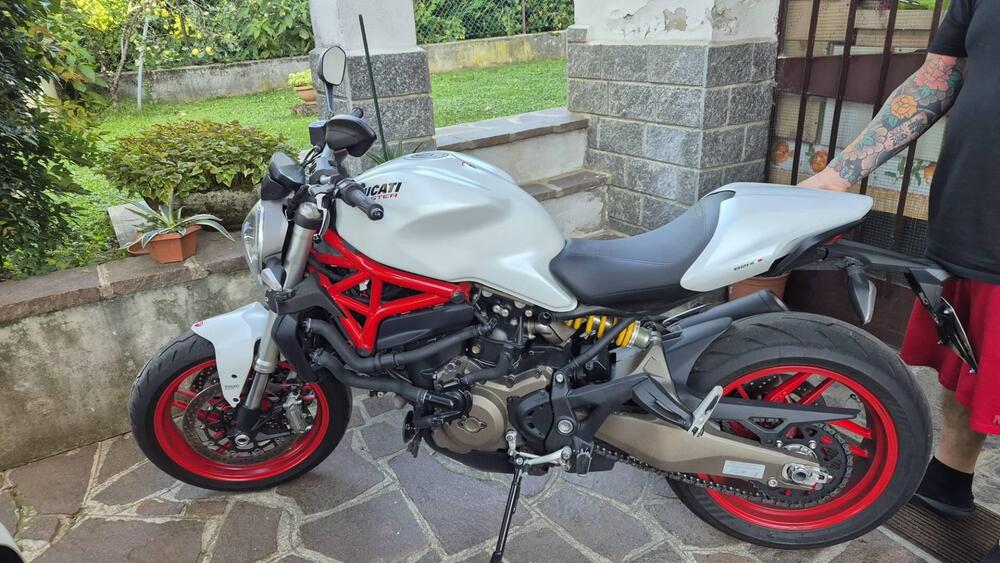 Ducati Monster 821 ABS (2014 - 17) (2)