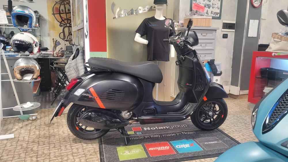 Vespa GTS 300 Super Sport (2023 - 24)