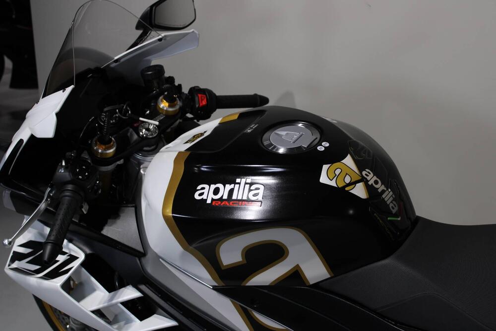 Aprilia RSV4 1100 Factory (2021 - 24) (5)