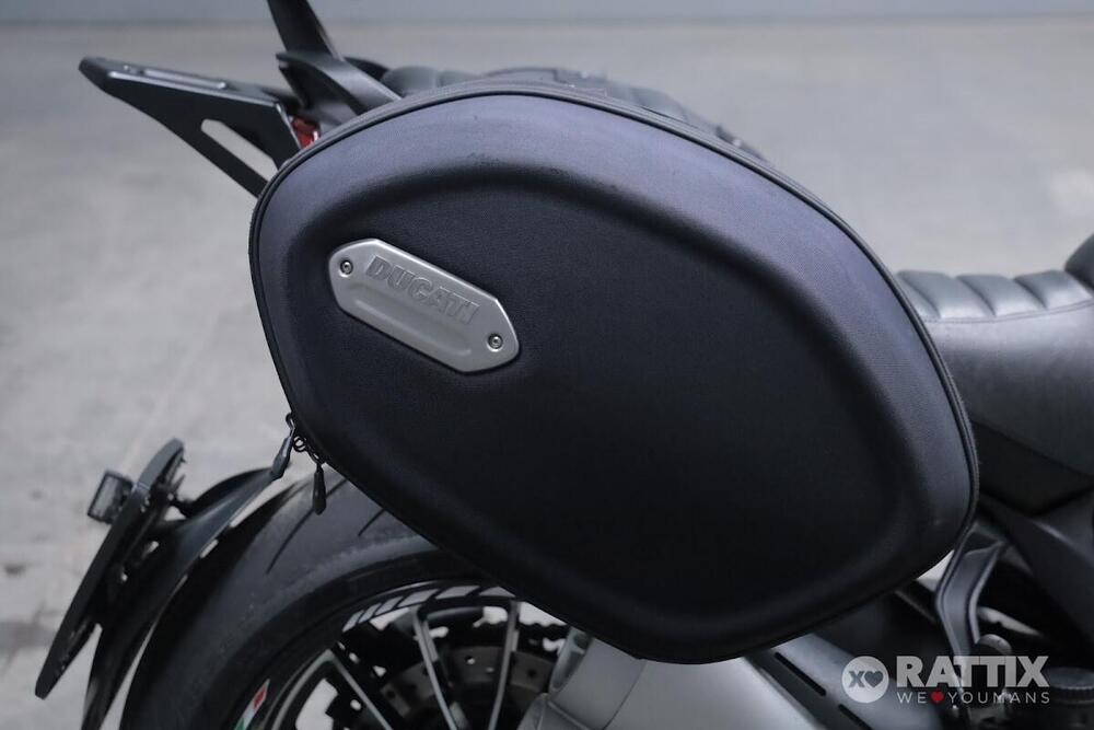 Ducati Diavel 1200 Carbon (2010 - 13) (7)