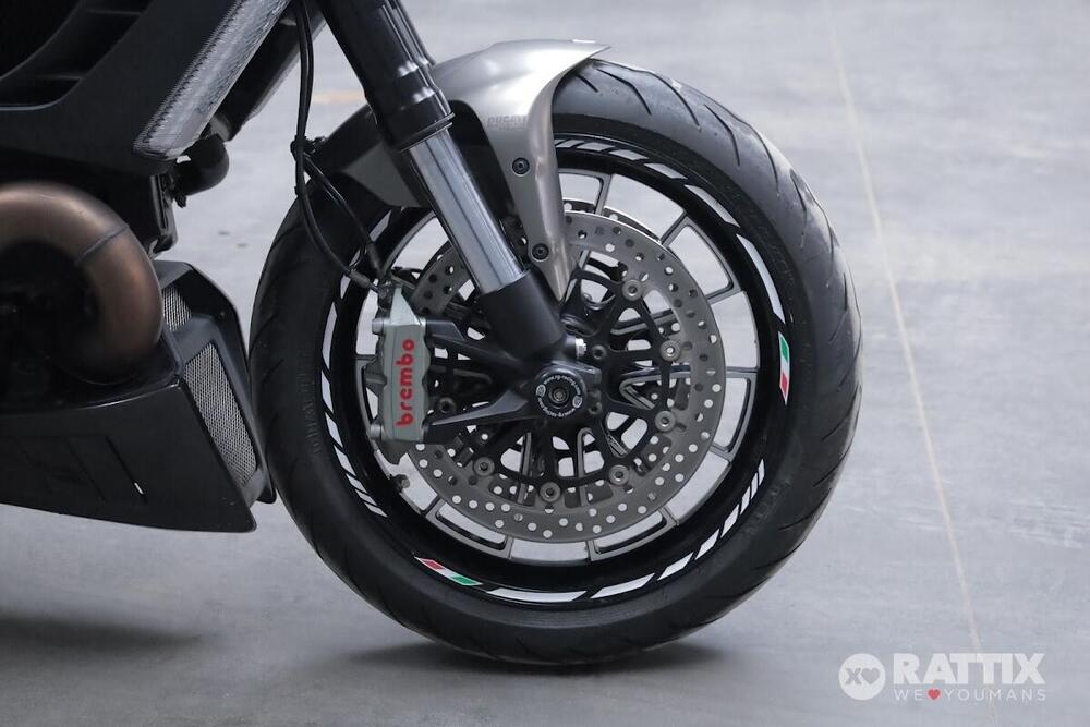 Ducati Diavel 1200 Carbon (2010 - 13) (10)