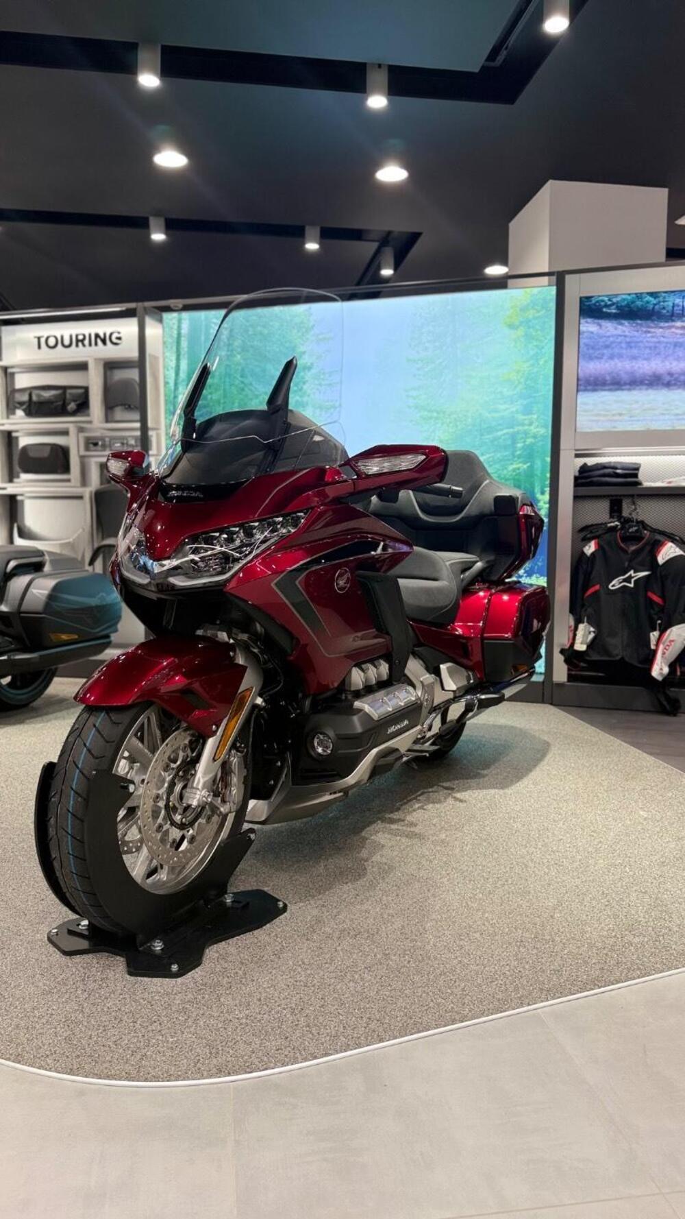 Honda GL 1800 Gold Wing Tour (2025 - 26) (2)