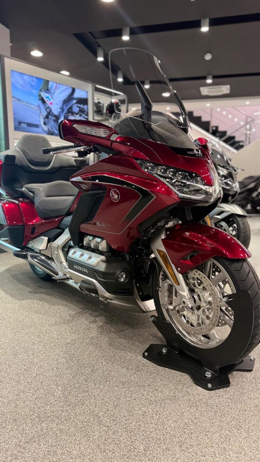 Honda GL 1800 Gold Wing Tour (2025 - 26) (4)