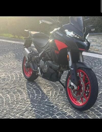 Ducati Multistrada V2 S (2022 - 24) usata