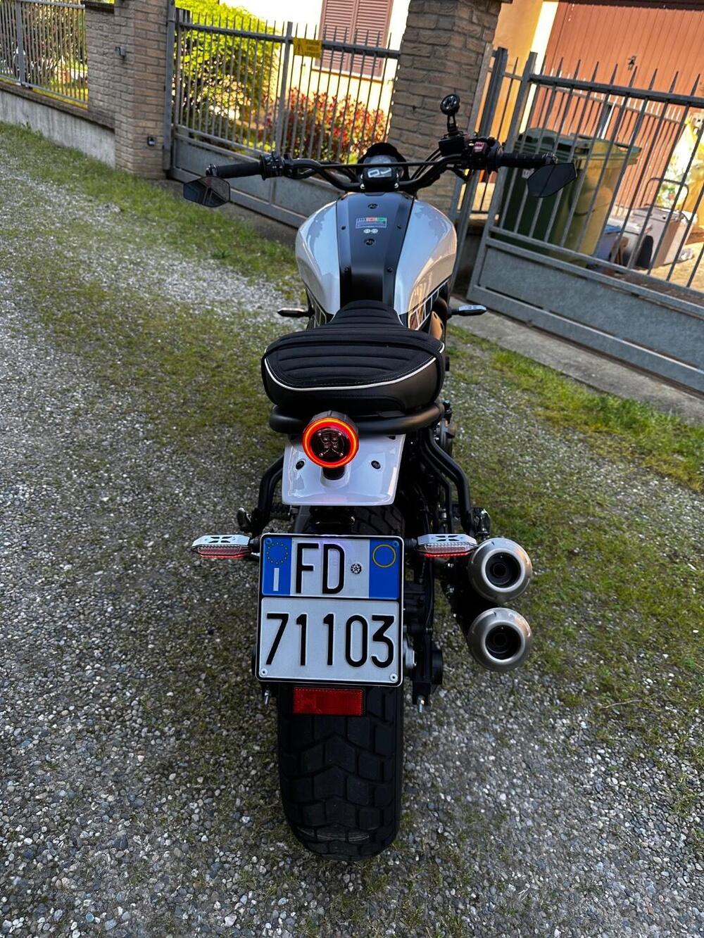 Yamaha XSR 700 XTribute (2022 - 24) (3)