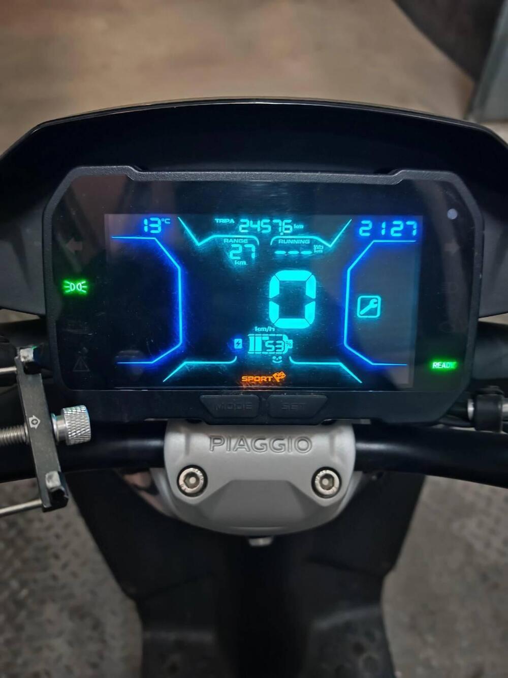 Piaggio 1 Active (2022 - 26) (2)