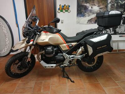 Moto Guzzi V85 TT Travel (2021 - 23) usata