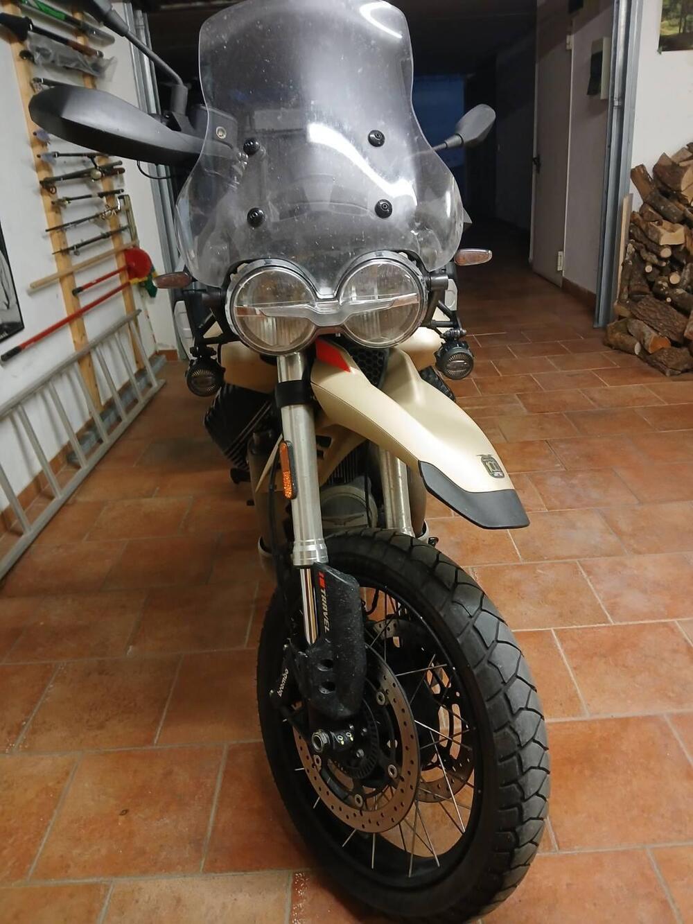 Moto Guzzi V85 TT Travel (2021 - 23) (3)