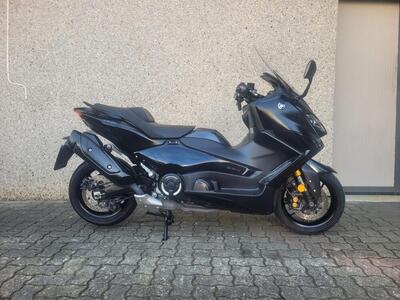 Yamaha T-Max 560 Tech Max (2022 - 24) usata