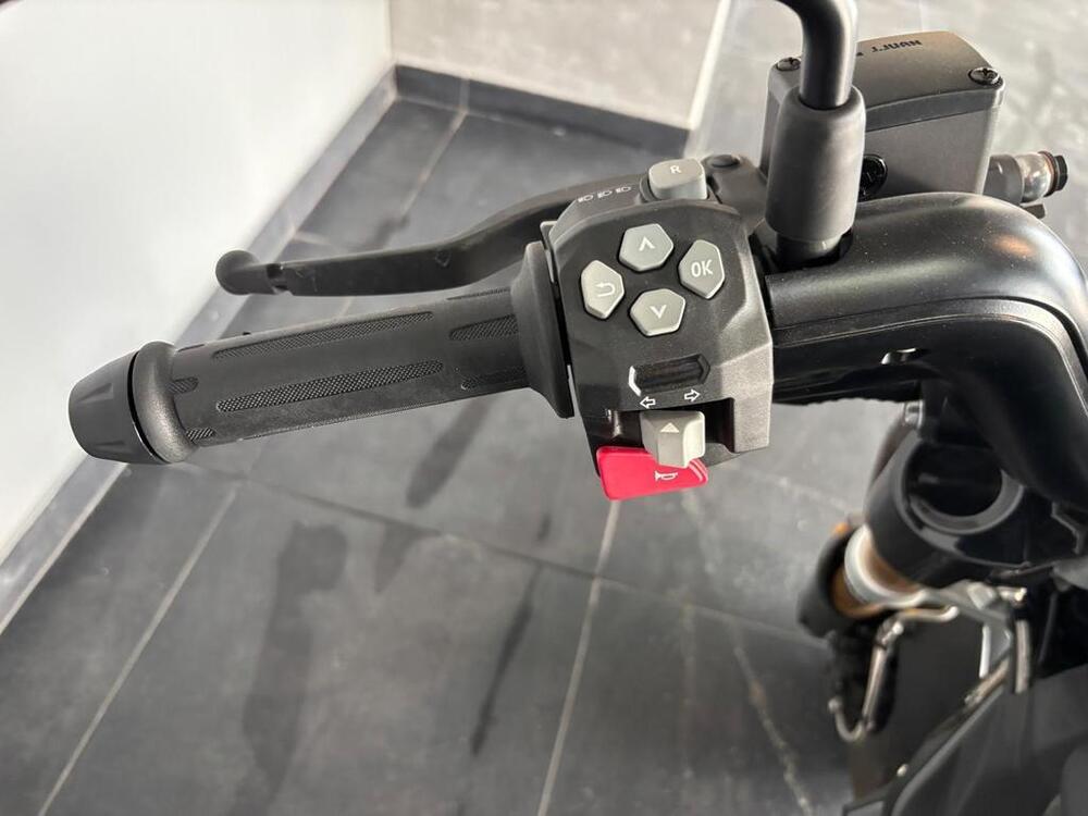 Bmw CE 02 AM (2024 - 26) (8)