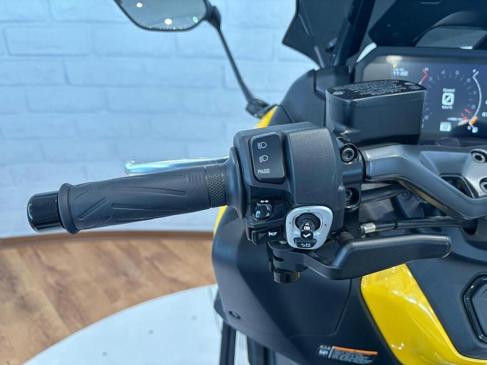 Yamaha T-Max 560 (2022 - 24) (11)