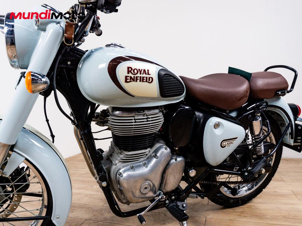 Royal Enfield Classic 350 (2021 - 26) (9)