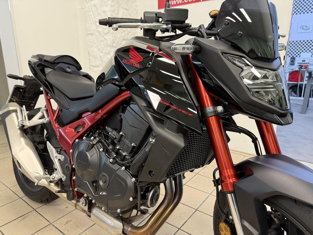 Honda CB 750 Hornet (2023 - 24) (3)