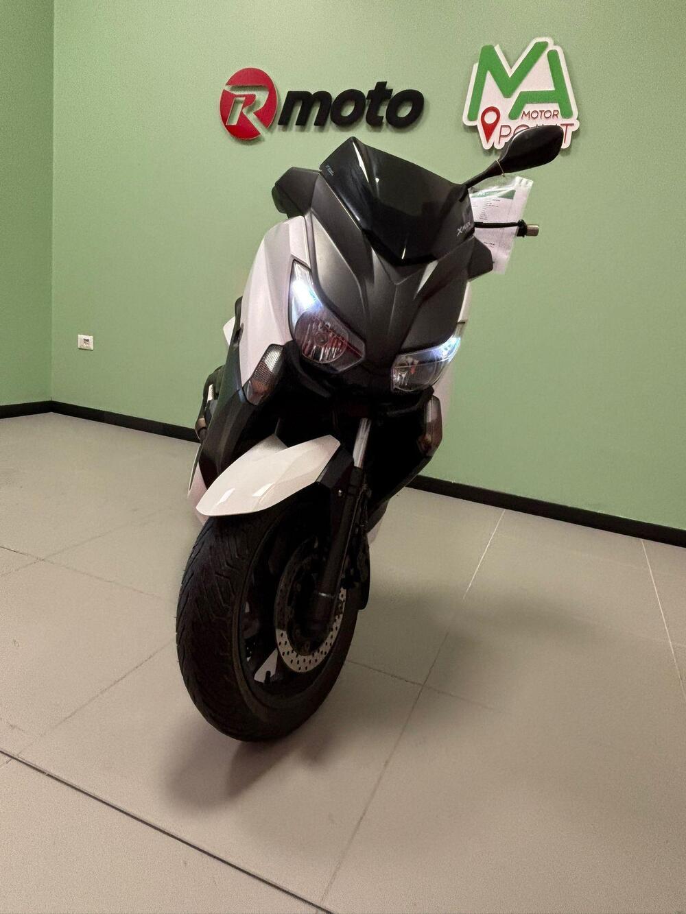 Yamaha X-Max 400 (2013 - 16) (3)