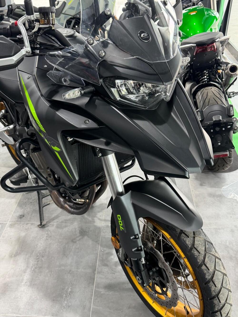 QJ Motor SRT 700 X (2024 - 25) (4)