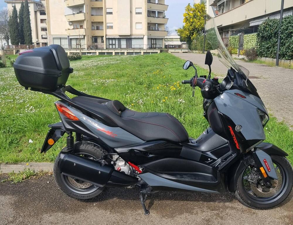 Yamaha X-Max 300 Tech Max (2021 - 24) (2)