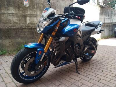 Yamaha FZ8 (2010 - 12) usata