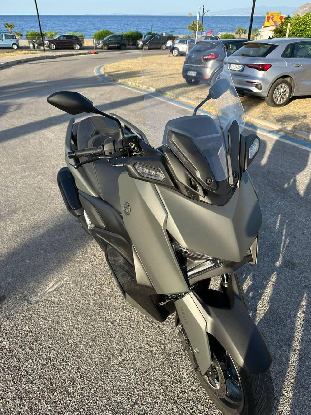 Yamaha X-Max 300 (2025 - 26) (4)