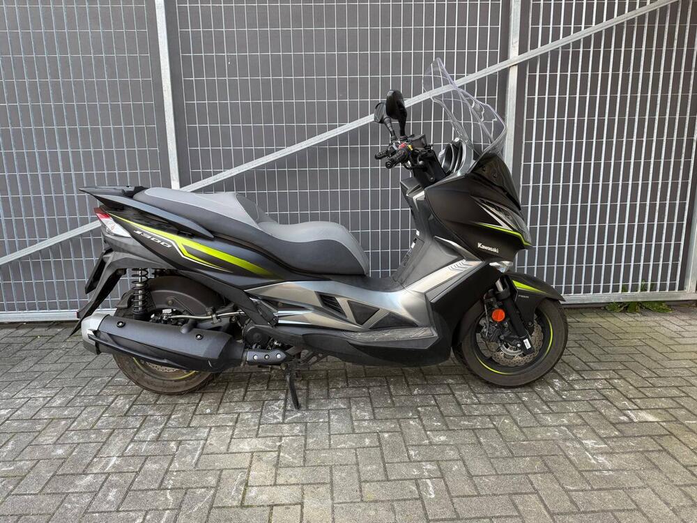Kawasaki J 300 SE (2017 - 18)