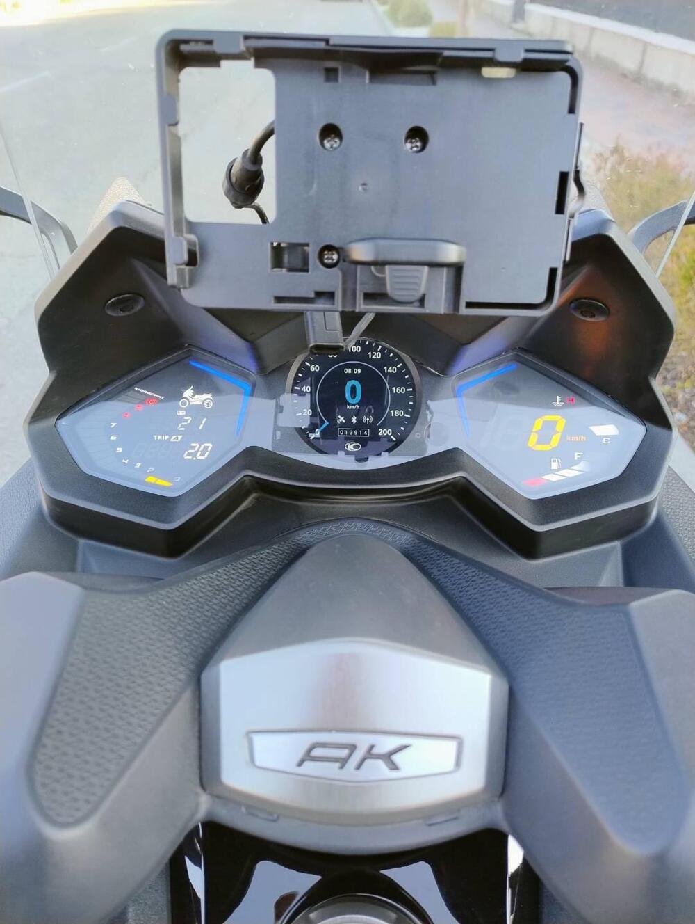 Kymco AK 550 ETS (2021 - 26) (5)