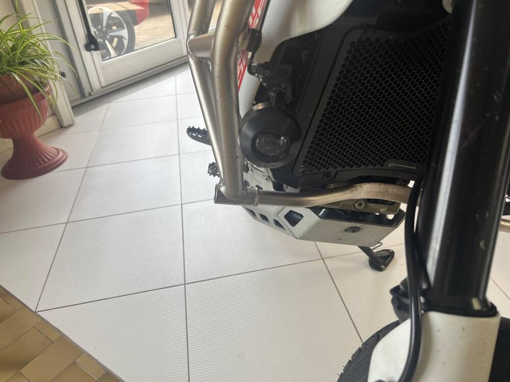 Ducati DesertX (2022 - 25) (3)