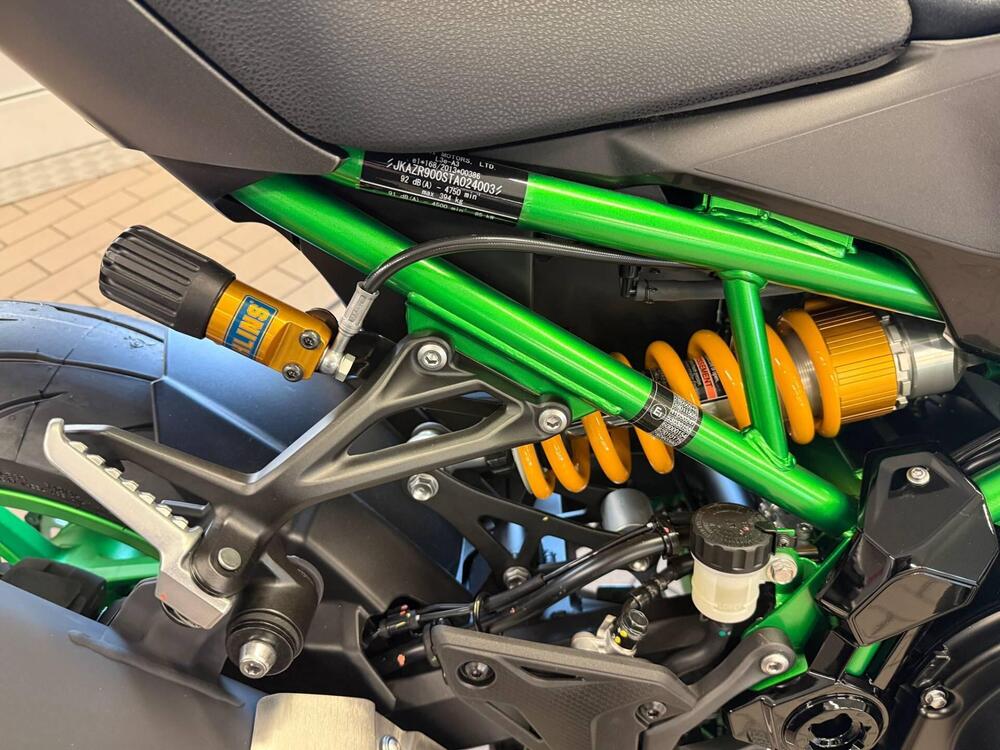 Kawasaki Z 900 SE (2025 - 26) (6)